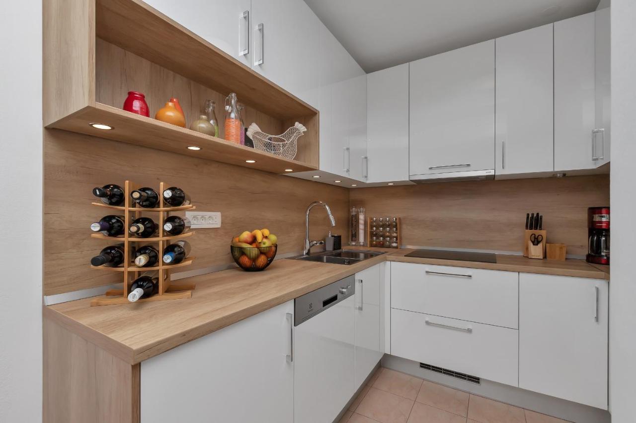 מאקרסקה Bruno & Toni Deluxe Apartman מראה חיצוני תמונה